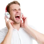 Muito barulho pode fazer mal para os ouvidos e causar surdez