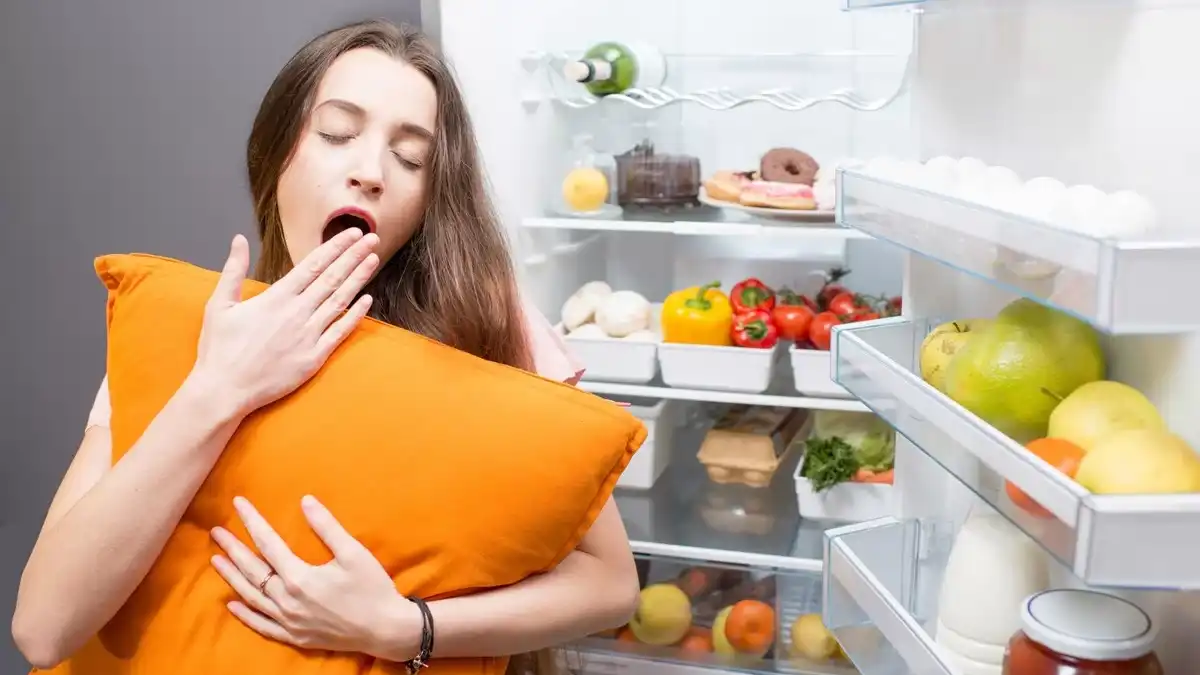 Você sabia que comer à noite pode influenciar seu sono? Entenda!
